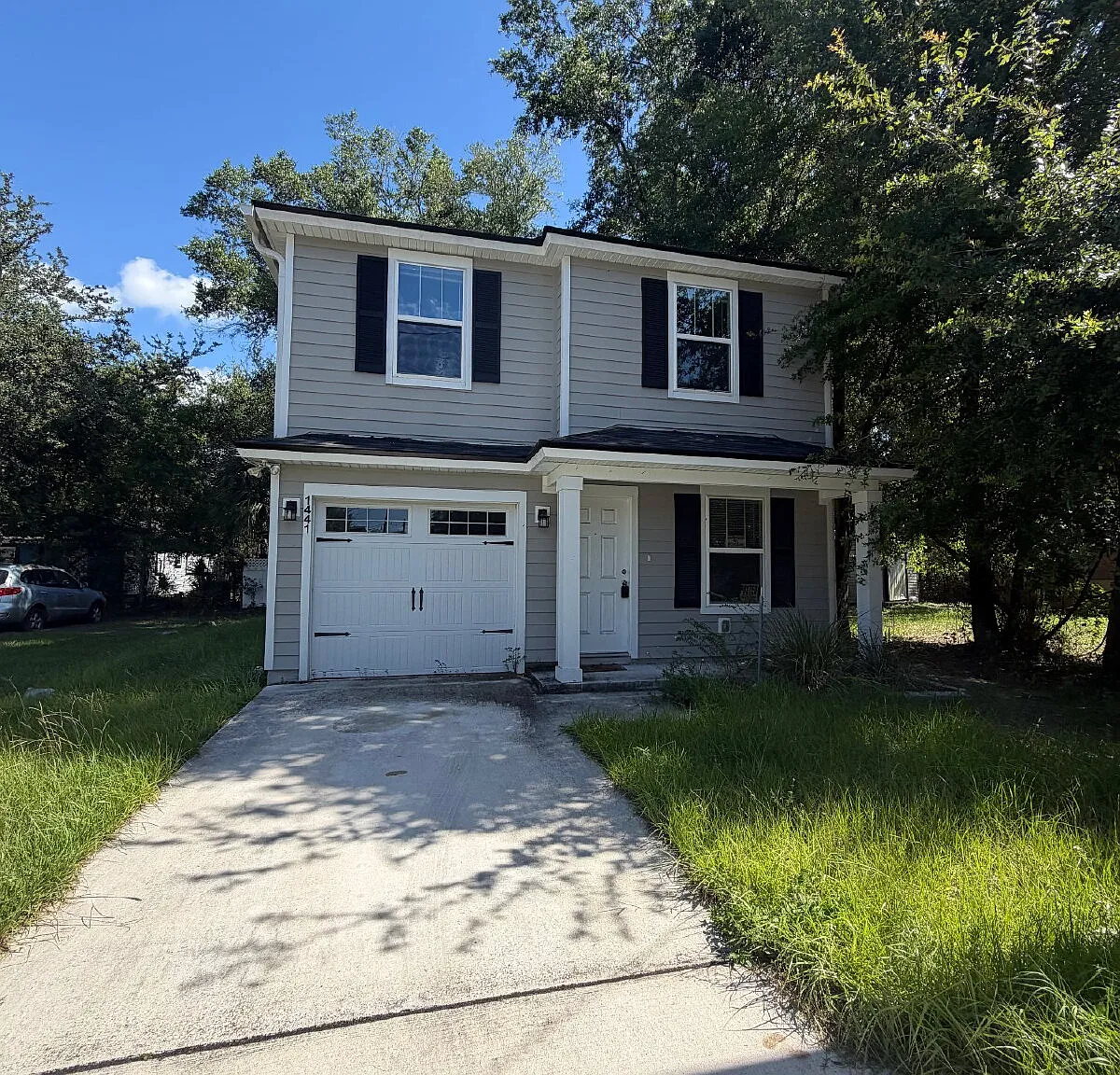 3 bed, 2.5 bath, 1193 sqft, $1,570 — Photo 1