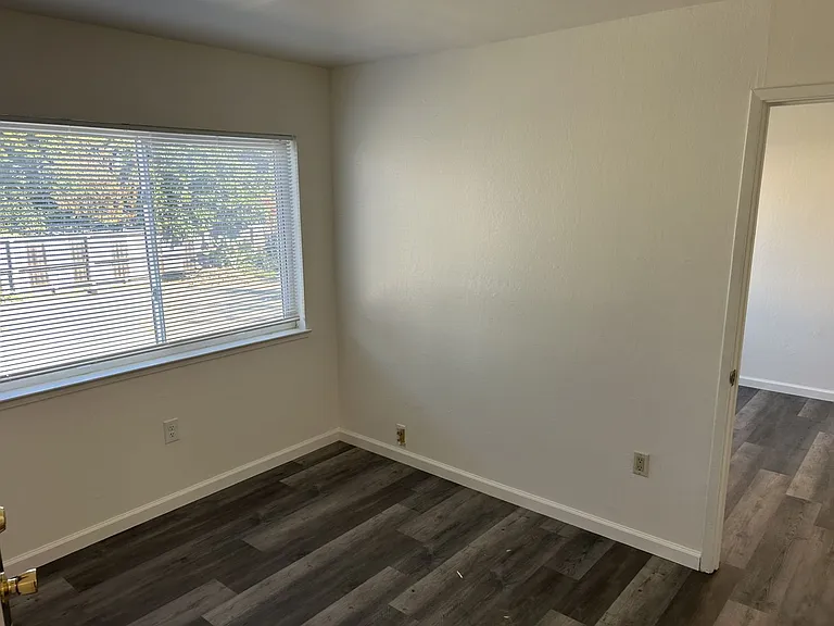 218 Mississippi St #D — Photo 5