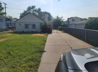 23835 Methuen Ave, Warren, MI 48091