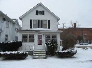 223 E Oak St, Watseka, IL 60970