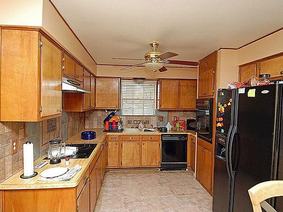 3rd image of 13130 Frank Ln