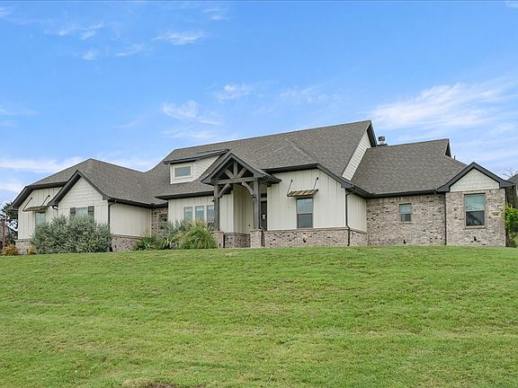 2nd image of 948 Silverleaf Dr