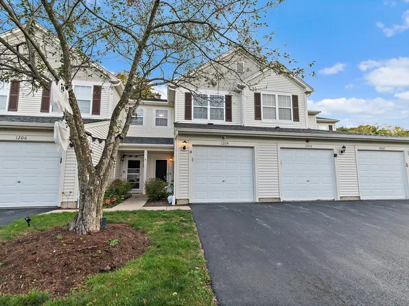 1204 Brookdale Dr Unit 1204, Carpentersville, IL 60110