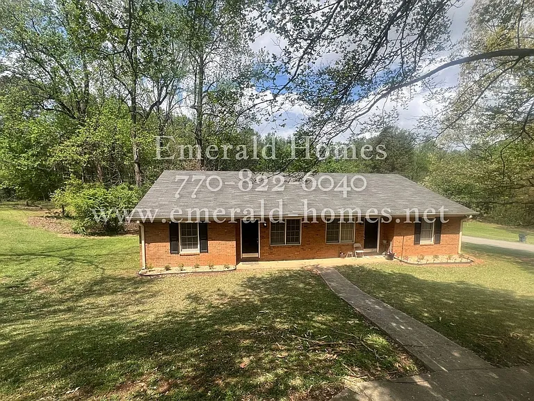 721-723 Jackson View Road — Photo 1