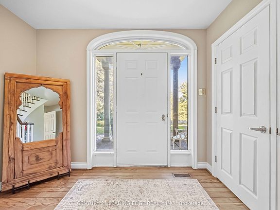 4th image of 7 Alta Dr