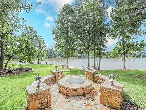Fire pit