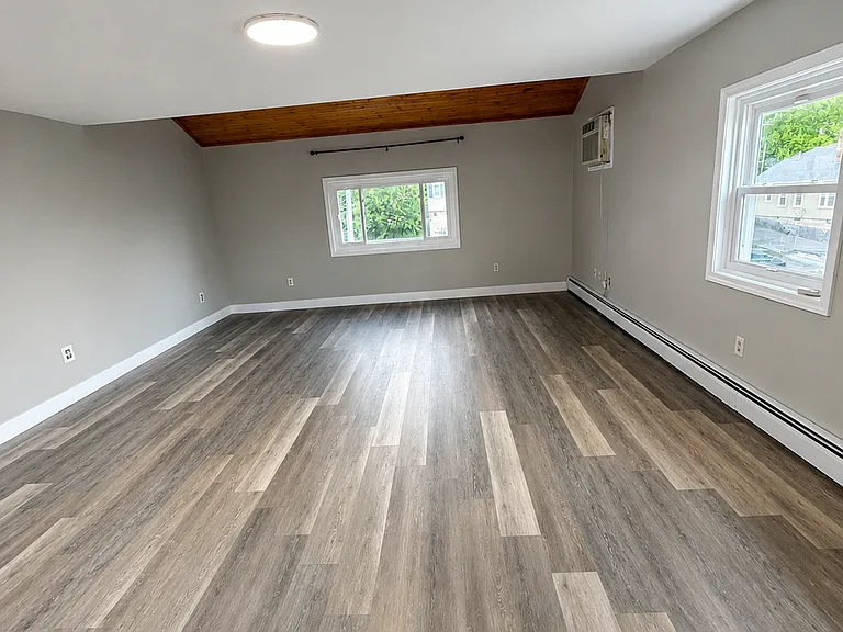 21 Creston St #A — Photo 2