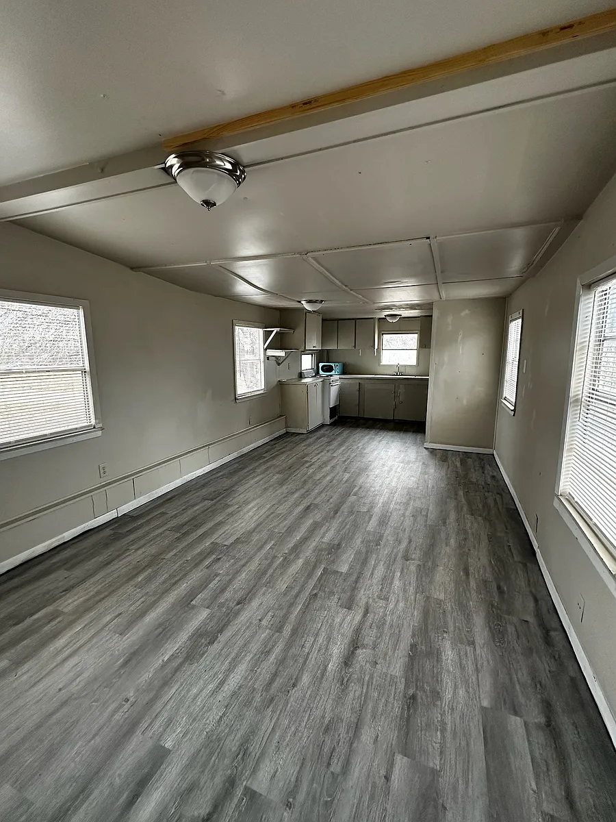 Building Photo - 80 San Antonio St #80