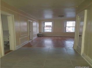 9410 Astoria Blvd, East Elmhurst, NY 11369