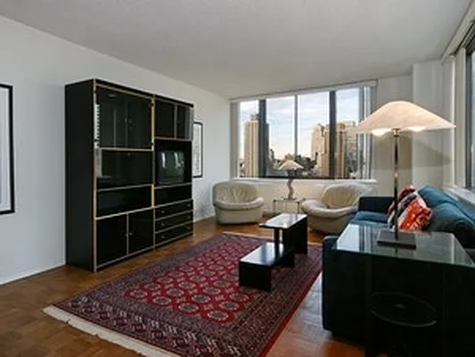 Rented by Corcoran | media 19