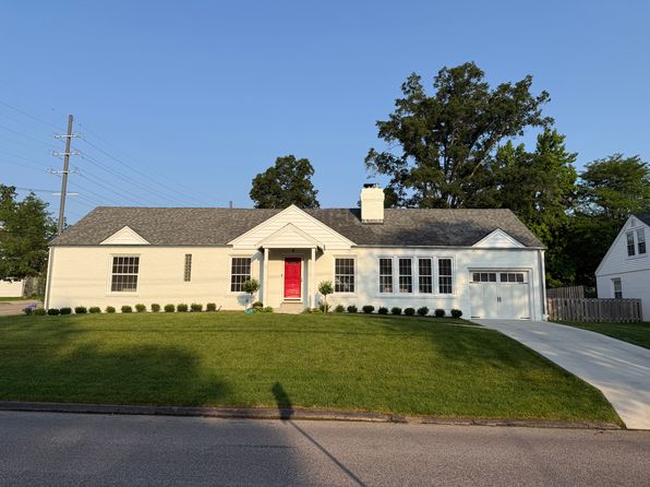 901 Wood Ave