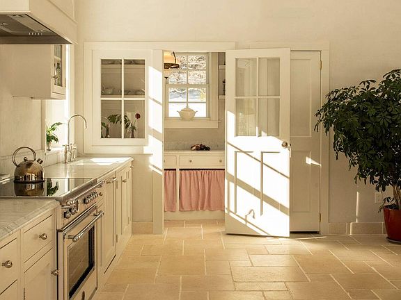 5th image of 401 Buck Road