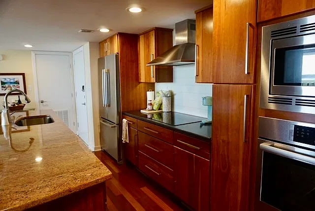 2 bed, 1080 sqft, $4,250 — Photo 4