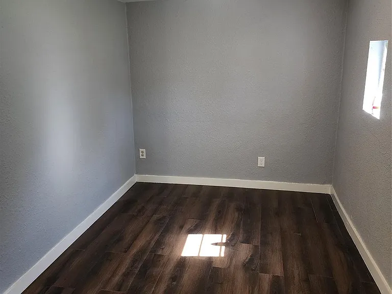 211 Avenue B #1/2 — Photo 6