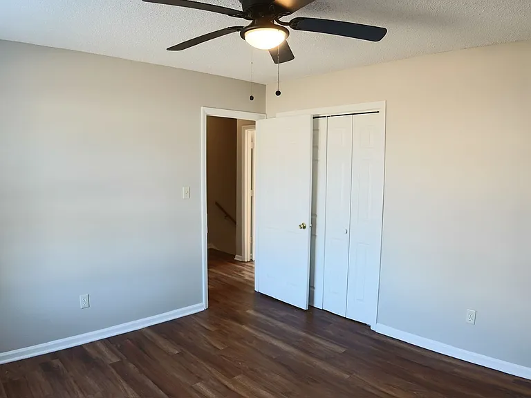 531 Park St — Photo 13