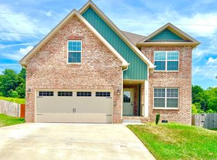 733 Banister Dr, Clarksville, TN 37042