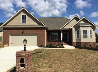 828 Commonwealth Ave, Strawberry Plains, TN 37871