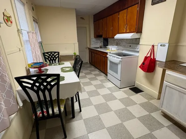 107 Orange St #1, Chelsea, MA 02150