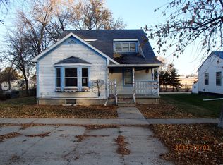 212 Elm St, Creston, NE 68631