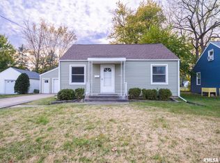 108 S Lawndale Ave, Washington, IL 61571