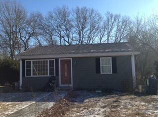 8 Fannies Ln, Wareham, MA 02571
