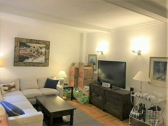 2nd image of 105 E 63rd St APT 3C