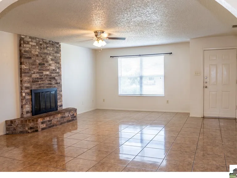 5707 Dan Dr — Photo 3