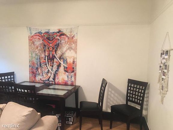 4th image of 2029 W Wisconsin Ave APT B