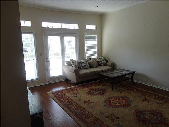 5th image of 4040 Avondale Ave APT 305