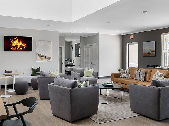 3rd image of 10605 Newtown Woods Trl #101