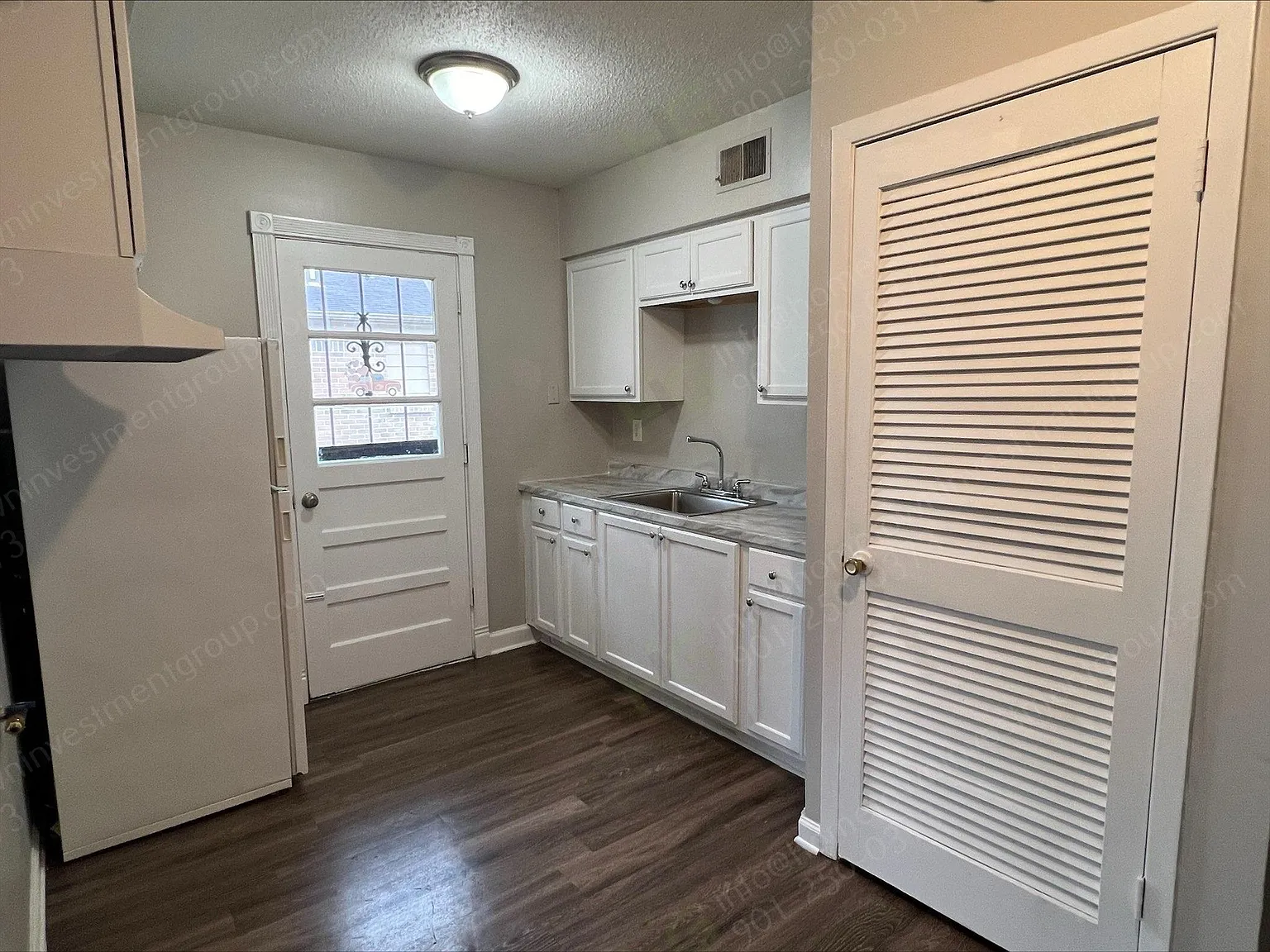 1405 Wells Station Rd — Photo 4