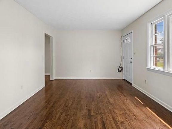 5th image of 503 Stephenson Rd