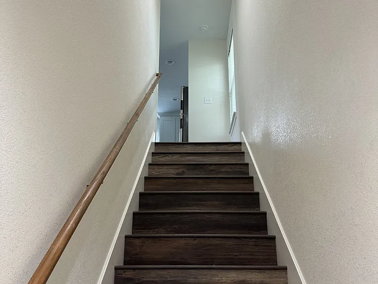 2505 S 7th St — Photo 3