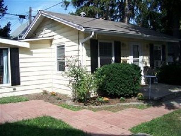 1st image of 1472 Spring Garden Ave