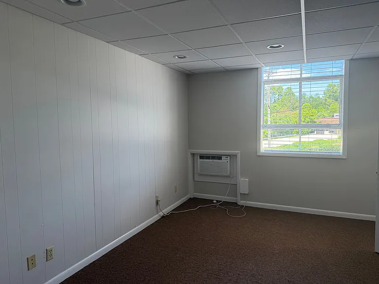 2202A Hollins Mill Rd — Photo 7