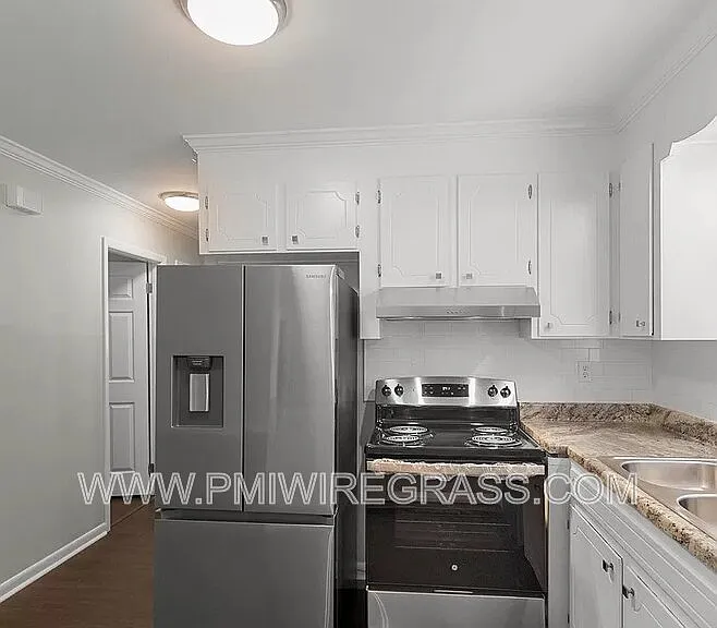 119 Sharon Ct — Photo 4