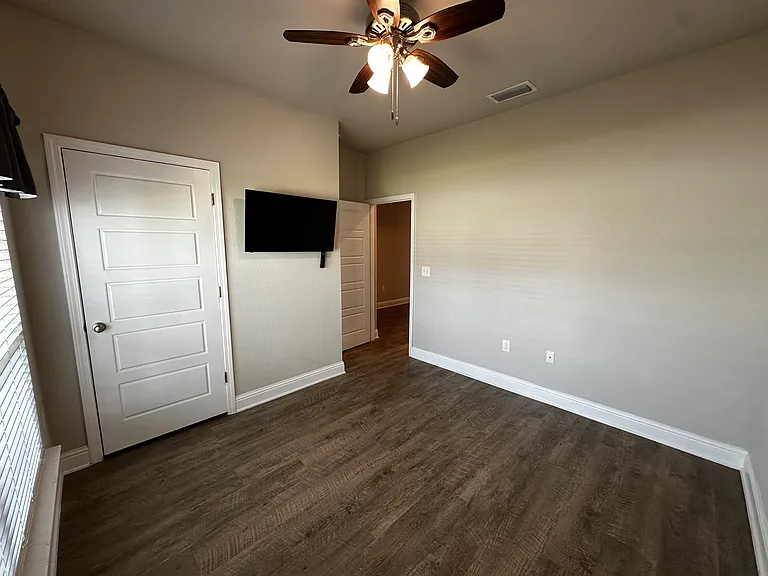 31468 Memphis Loop — Photo 16
