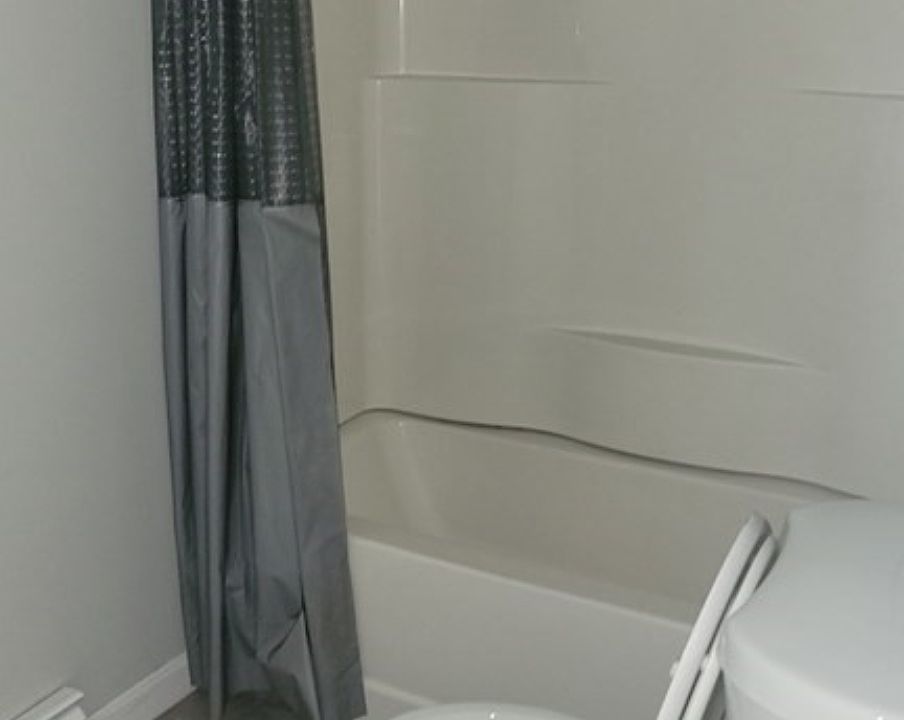 1st image of 8 Glasgow St Unit 1