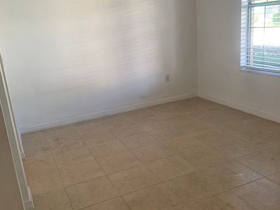 3rd image of 13648 Beauregard Pl