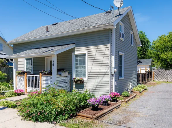 261 Saint Paul St, Carleton Place, ON K7C 3C7
