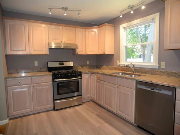 311 McKinley Road, Portsmouth, NH 03801