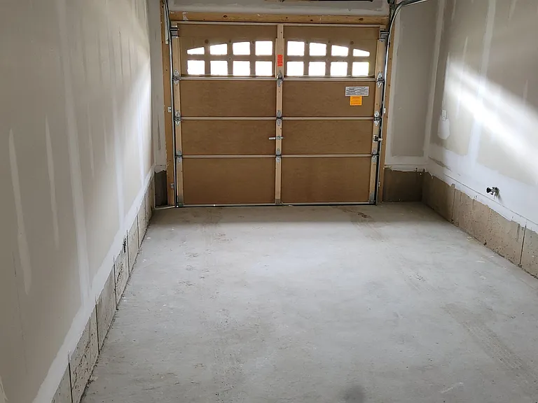 113 Finegan Cir — Photo 21