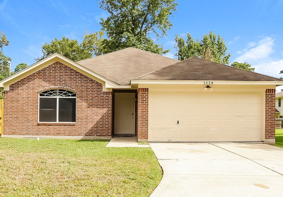 1st image of 1528 Glen Oaks Dr