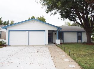 101 Cimarron Ln, Arlington, TX 76014