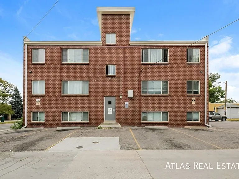 4993 N King St #302 — Photo 14