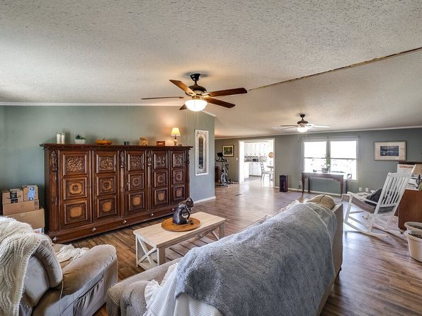 7386 Maxwell Rd, Burleson, TX 76028
