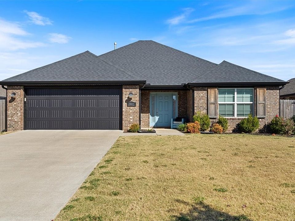 1st image of 3902 SW Mistletoe Ave