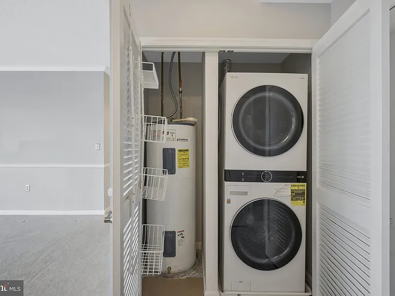1211 S Eads St #1704 — Photo 14