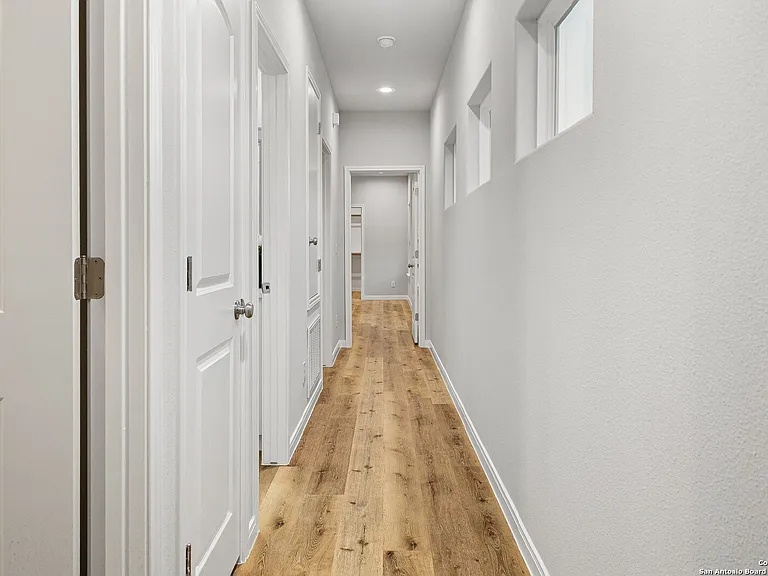 505 Linden Ave — Photo 24