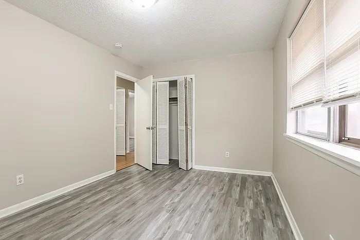 5425 Randolph Rd — Photo 14